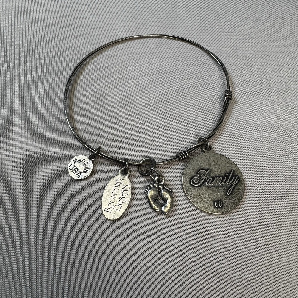Beaucoup Design‎ Wire Silver Tone Charm Bracelet Family